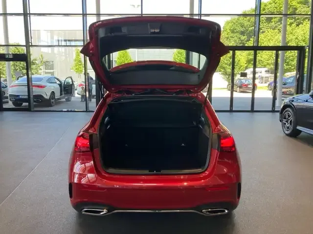 Mercedes-Benz A 220