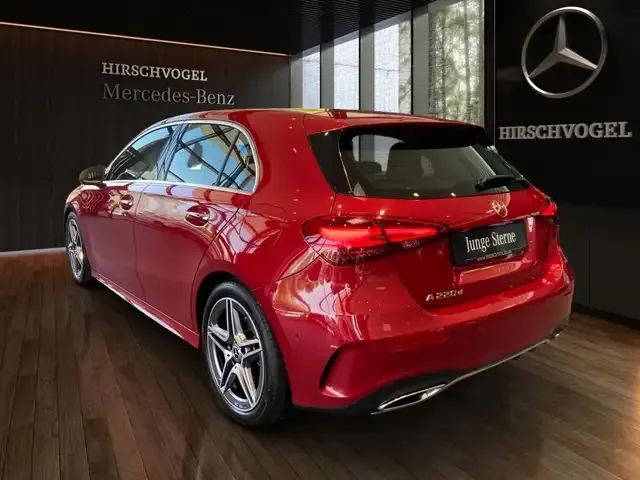 Mercedes-Benz A 220