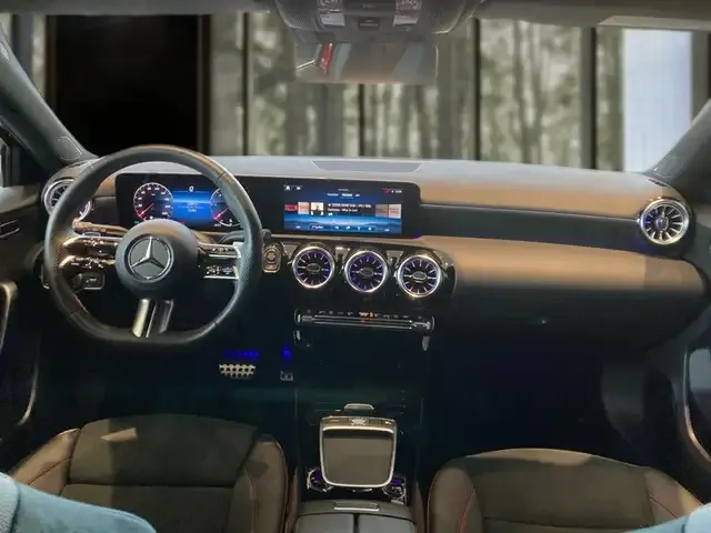 Mercedes-Benz A 220