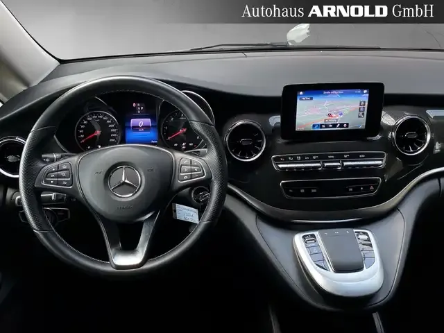 Mercedes-Benz V 250
