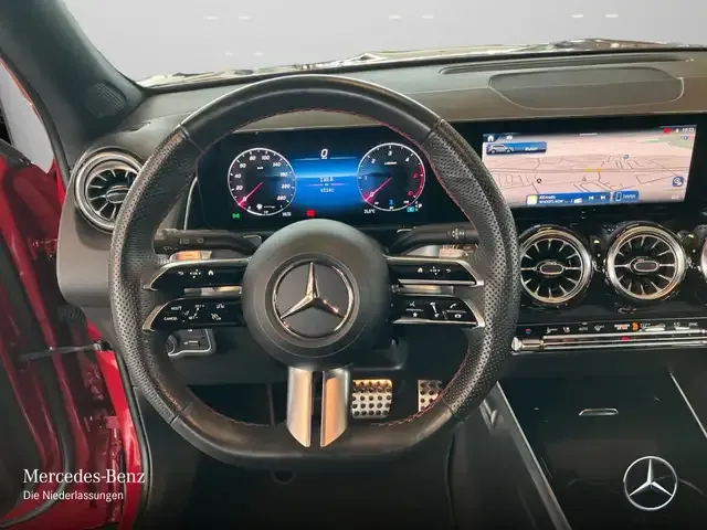 Mercedes-Benz GLB 220