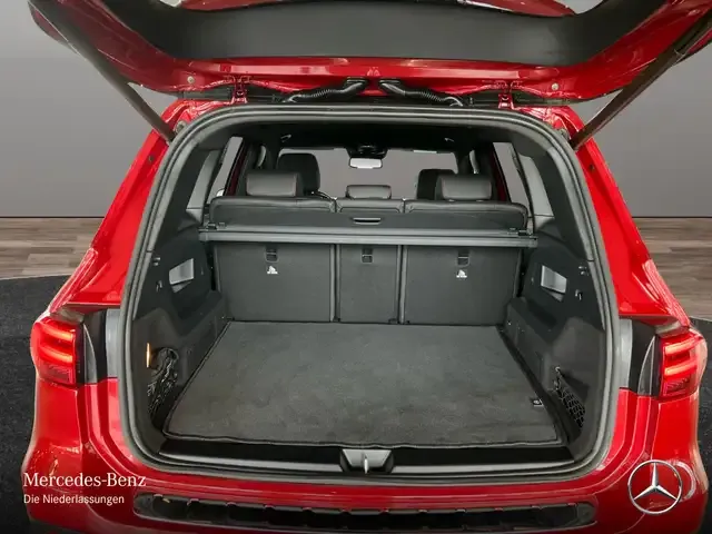 Mercedes-Benz GLB 220