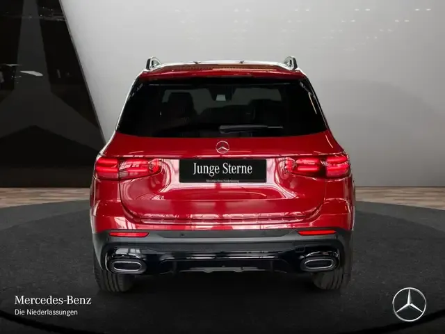 Mercedes-Benz GLB 220