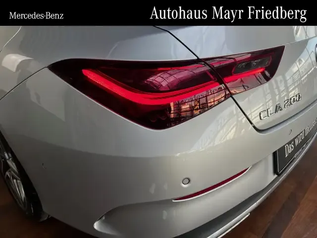 Mercedes-Benz CLA 200