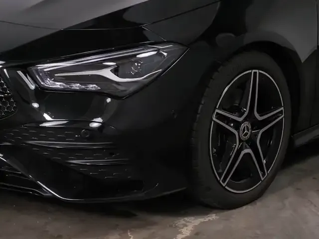 Mercedes-Benz CLA 220