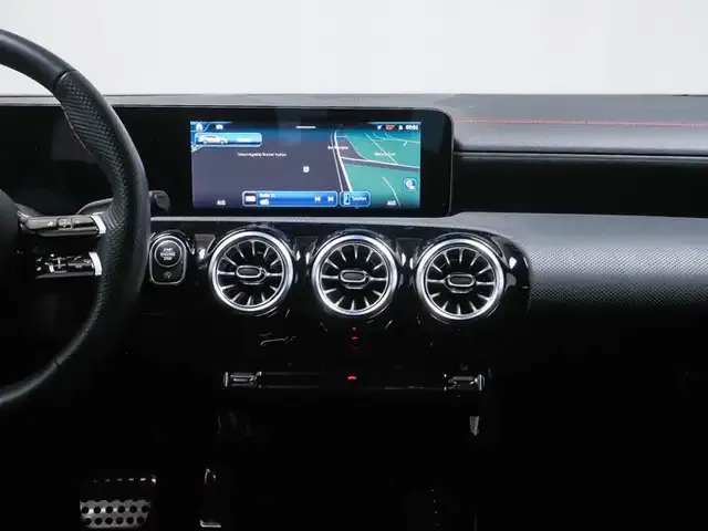 Mercedes-Benz CLA 220