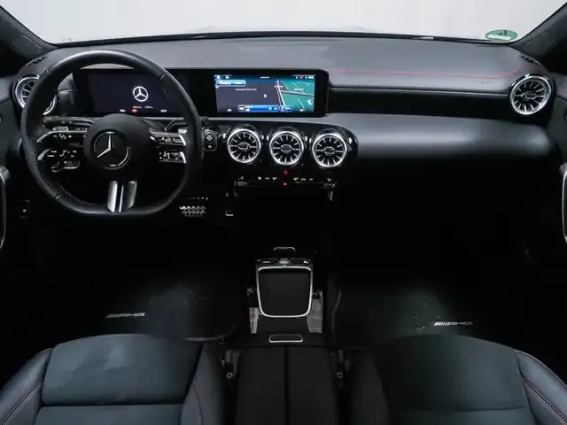 Mercedes-Benz CLA 220