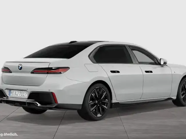 BMW 740