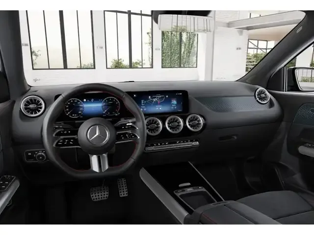 Mercedes-Benz GLA 220