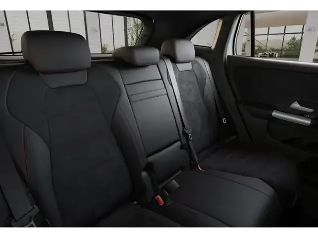 Mercedes-Benz GLA 220