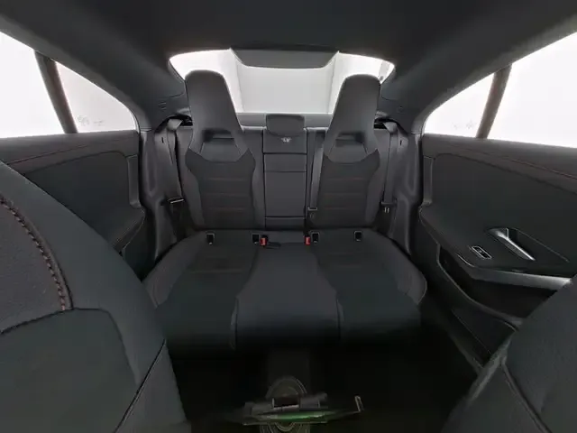 Mercedes-Benz CLA 180