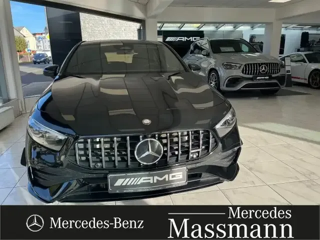 Mercedes-Benz A 35 AMG