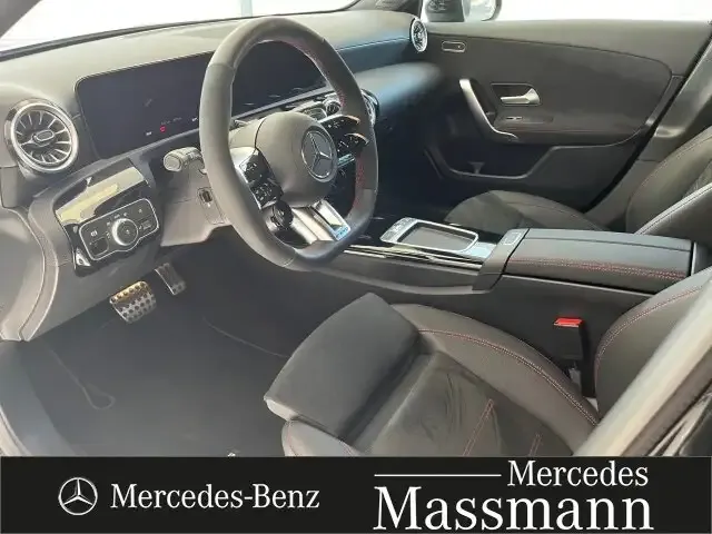 Mercedes-Benz A 35 AMG