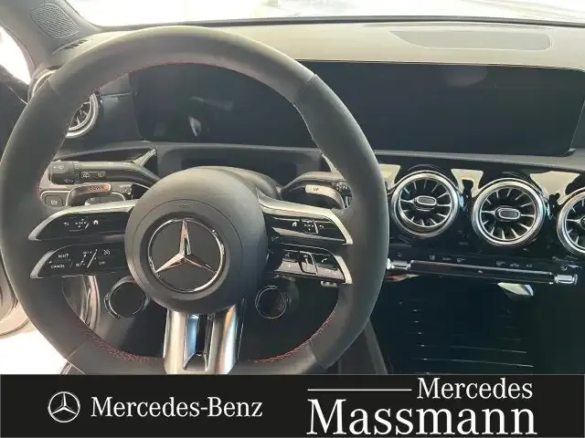 Mercedes-Benz A 35 AMG