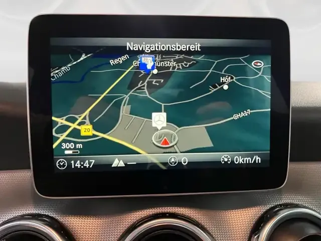 Mercedes-Benz GLA 200