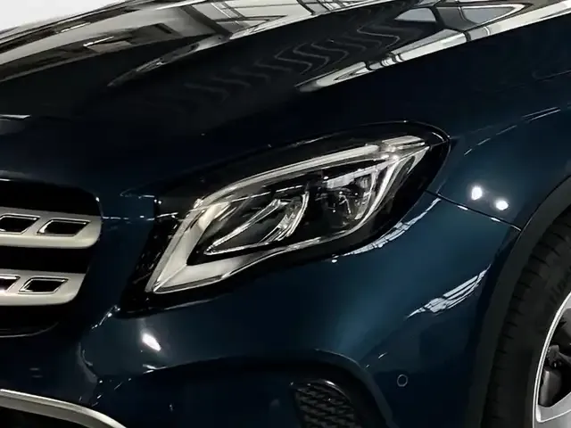 Mercedes-Benz GLA 200