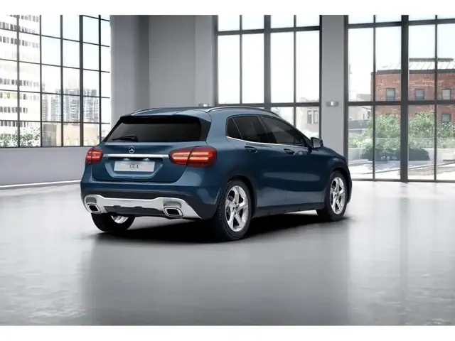 Mercedes-Benz GLA 200