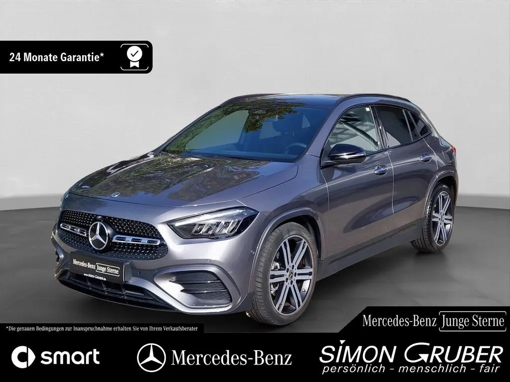 Mercedes-Benz GLA 220