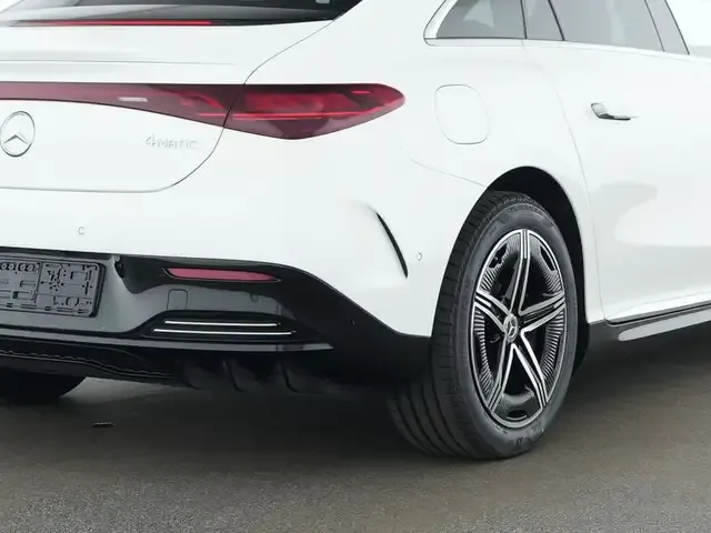 Mercedes-Benz EQE 350