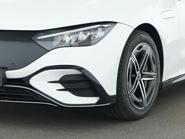 Mercedes-Benz EQE 350