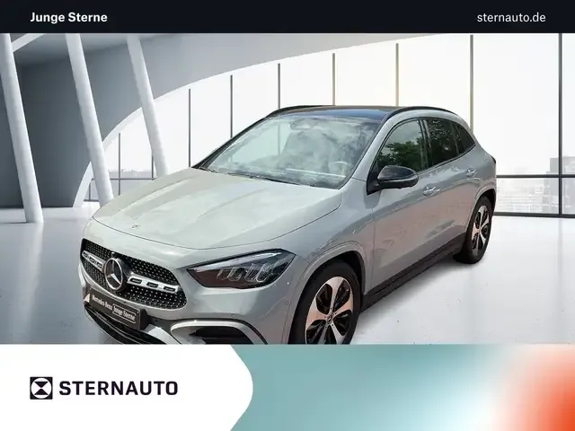 Mercedes-Benz GLA 200