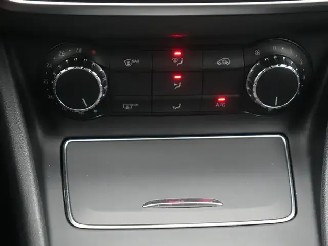 Mercedes-Benz CLA 220