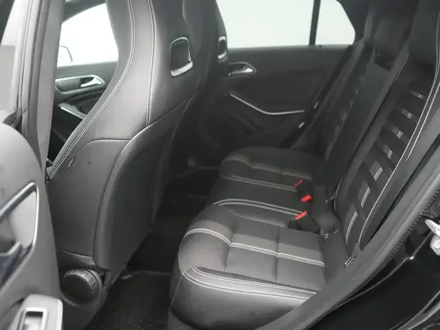 Mercedes-Benz CLA 220