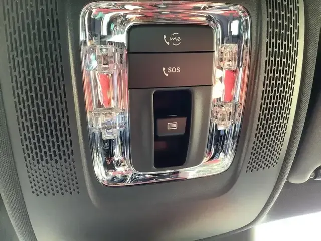 Mercedes-Benz GLA 220