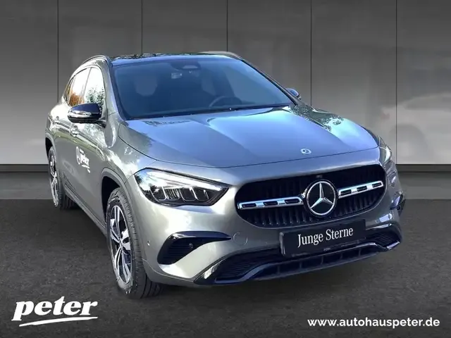 Mercedes-Benz GLA 220