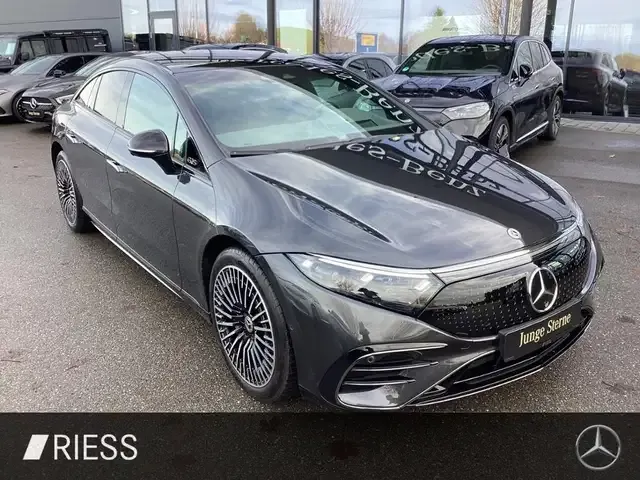 Mercedes-Benz EQS