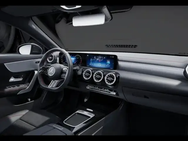Mercedes-Benz CLA 180