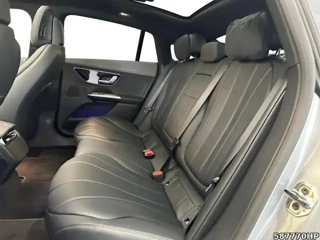 Mercedes-Benz EQE 300