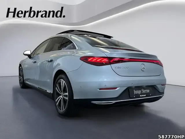 Mercedes-Benz EQE 300