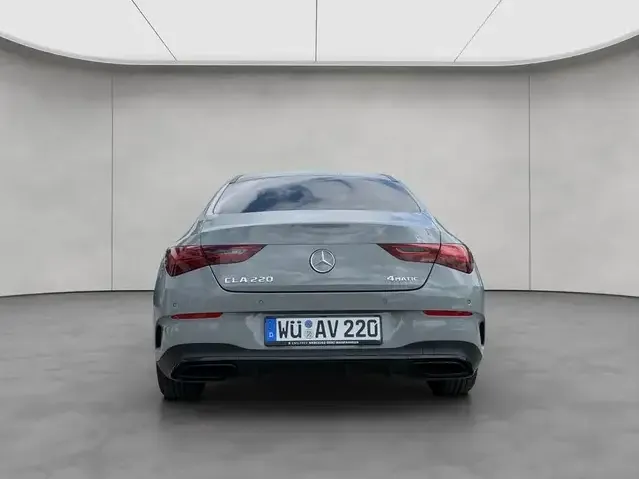 Mercedes-Benz CLA 220