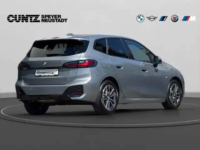 BMW 223