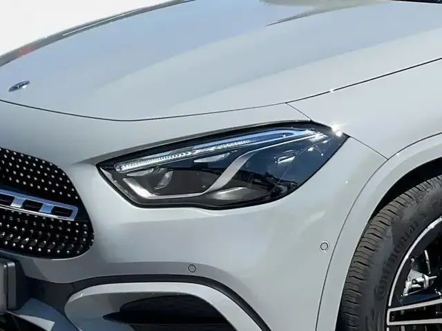 Mercedes-Benz GLA 200