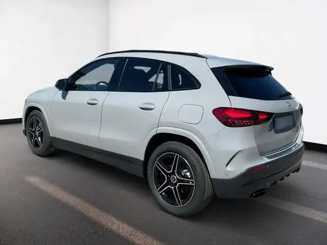 Mercedes-Benz GLA 200