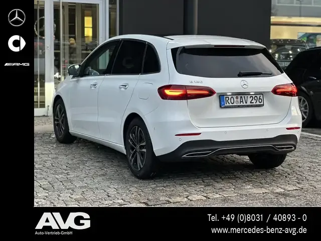 Mercedes-Benz B 180
