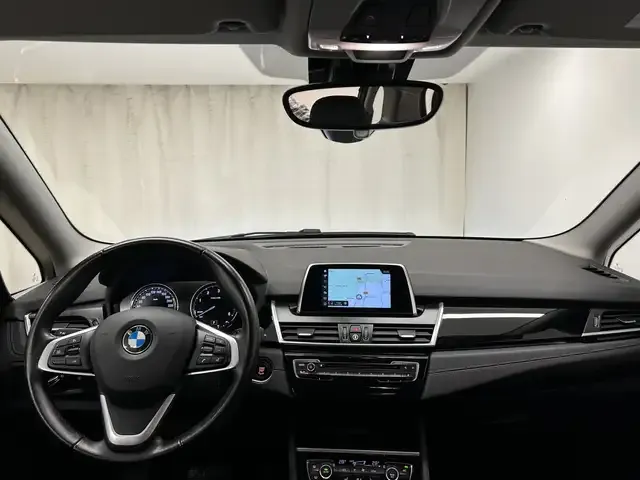 BMW 220
