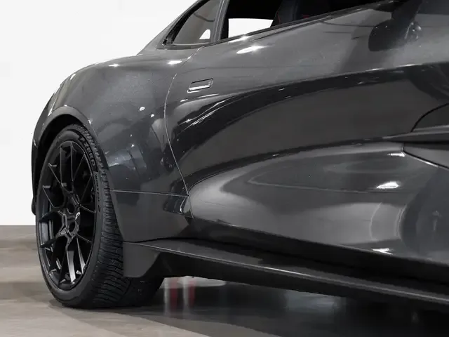 Aston Martin Vanquish
