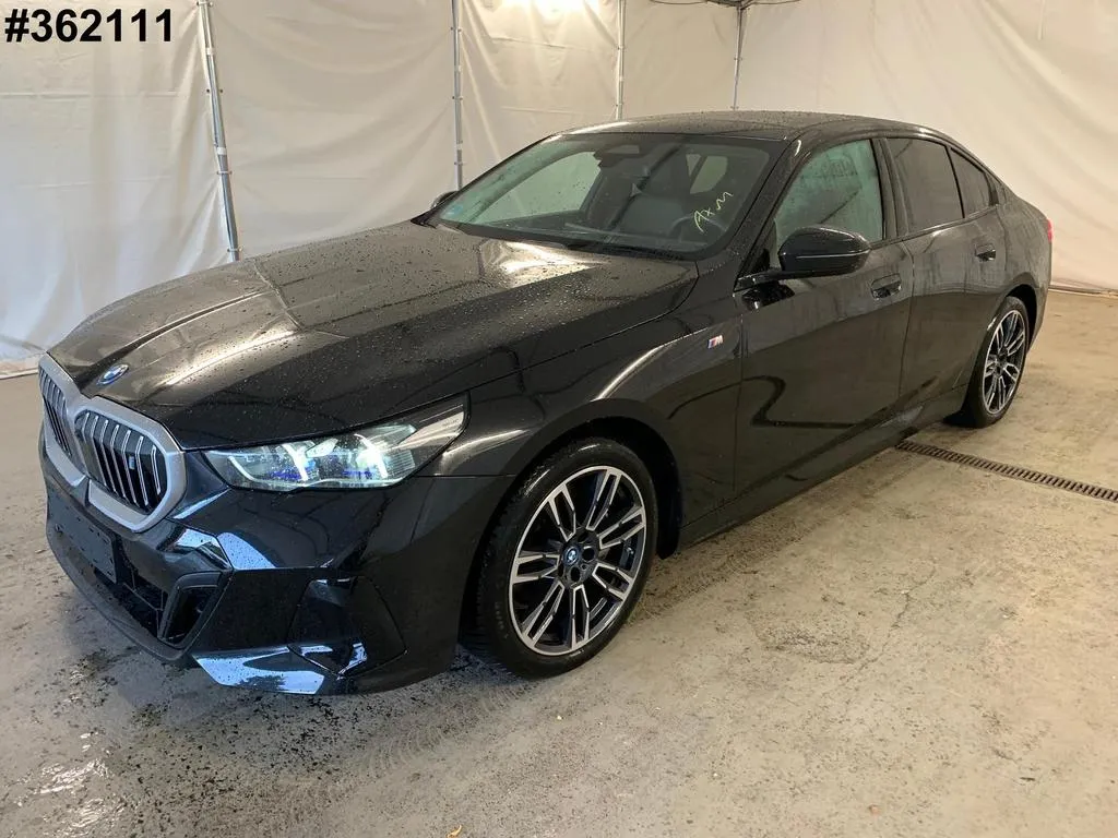 BMW i5