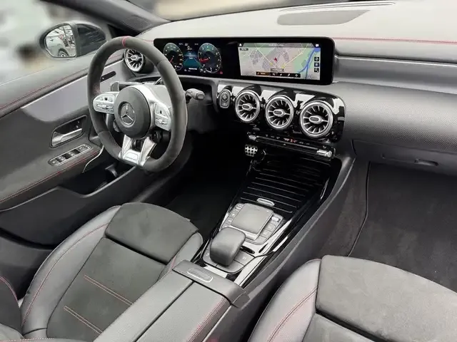 Mercedes-Benz CLA 45 AMG