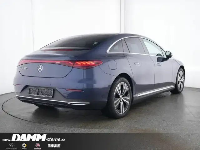 Mercedes-Benz EQE 300