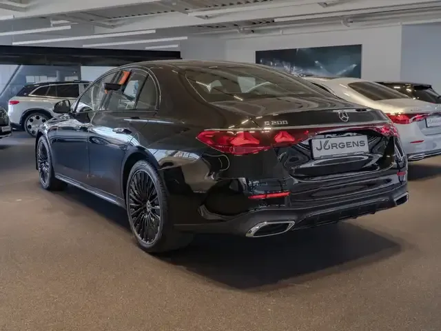 Mercedes-Benz E 200