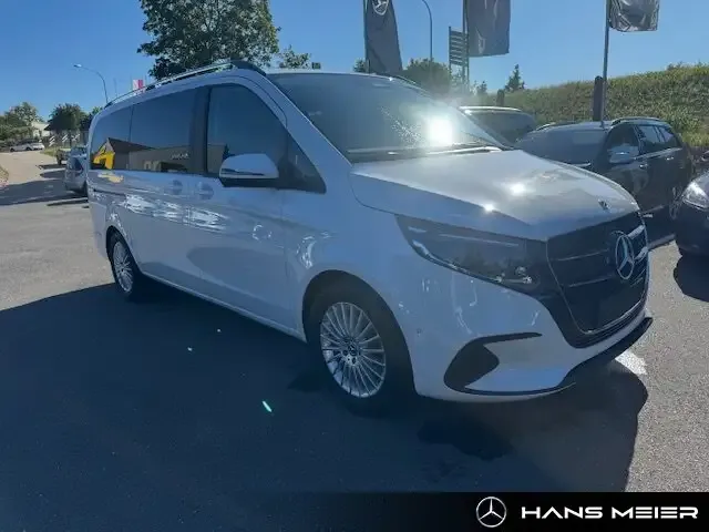 Mercedes-Benz V 220
