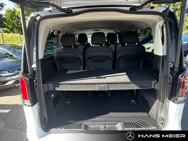 Mercedes-Benz V 220
