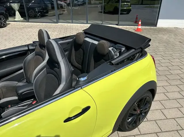 MINI Cooper Cabrio