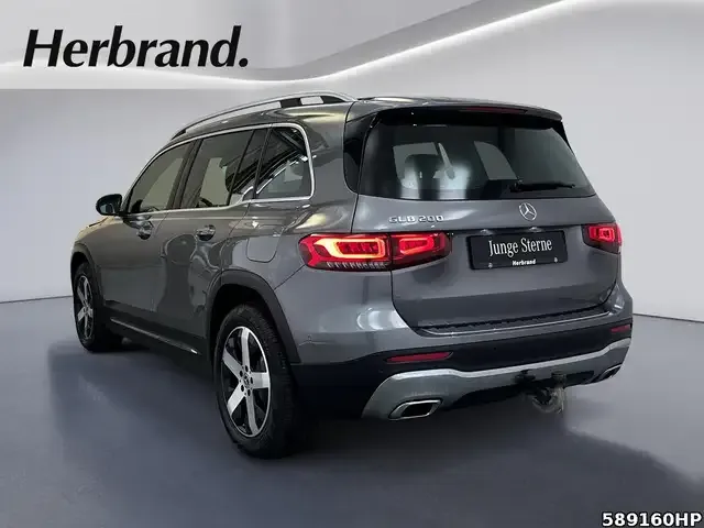Mercedes-Benz GLB 200