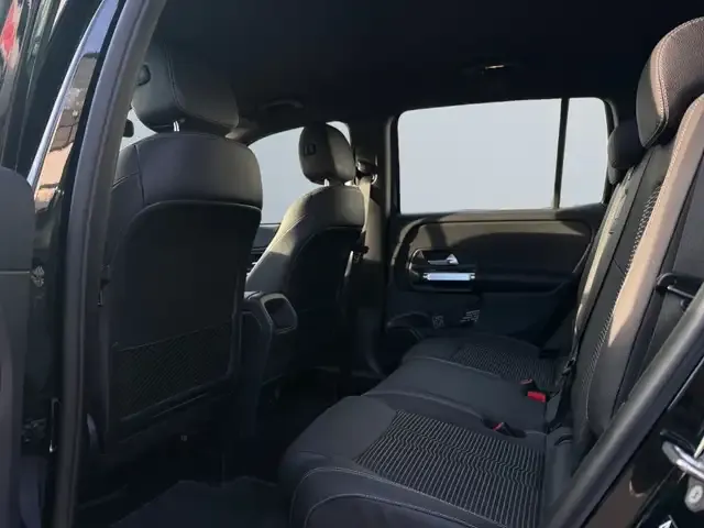 Mercedes-Benz GLB 180