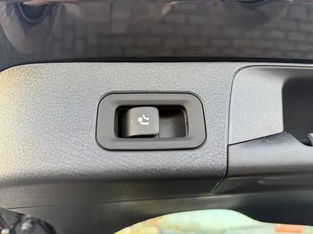 Mercedes-Benz GLB 180